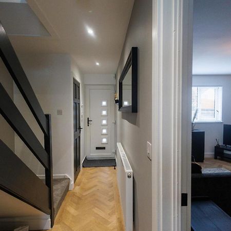 Uber Stylish 3 Bedroom Home Off Road Parking Near Town Centre And Bike Park Wales Merthyr Tydfil Zewnętrze zdjęcie