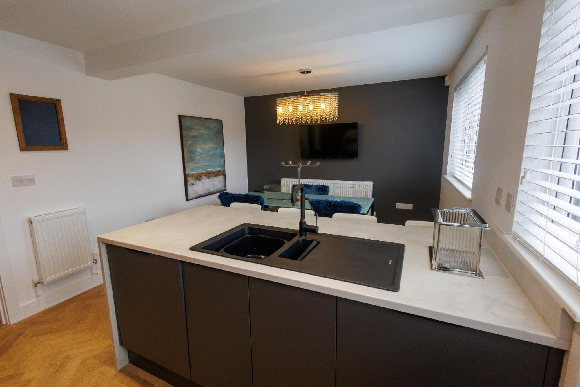 Uber Stylish 3 Bedroom Home Off Road Parking Near Town Centre And Bike Park Wales Merthyr Tydfil Zewnętrze zdjęcie