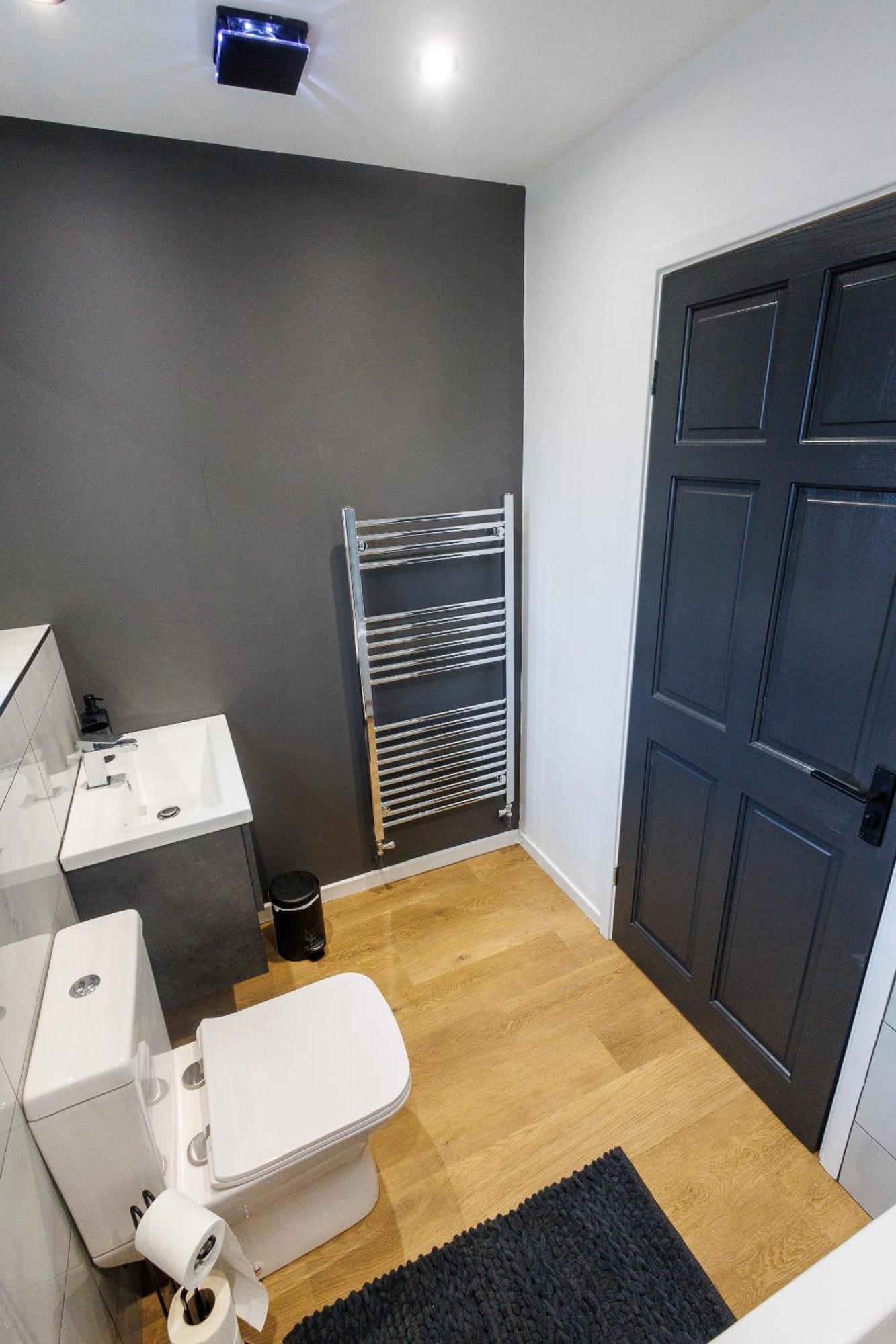Uber Stylish 3 Bedroom Home Off Road Parking Near Town Centre And Bike Park Wales Merthyr Tydfil Zewnętrze zdjęcie