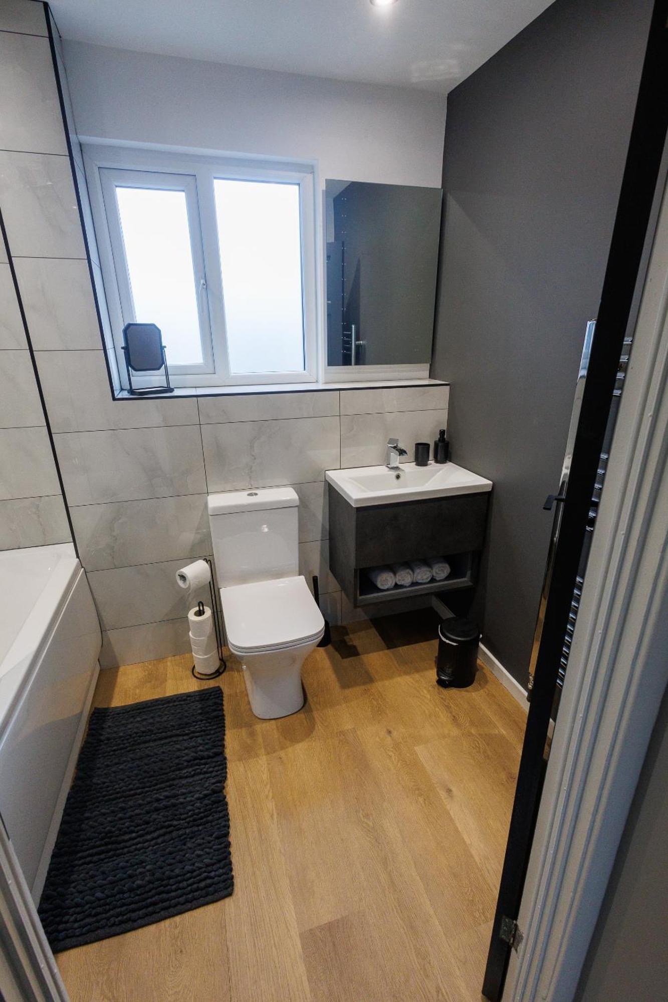 Uber Stylish 3 Bedroom Home Off Road Parking Near Town Centre And Bike Park Wales Merthyr Tydfil Zewnętrze zdjęcie